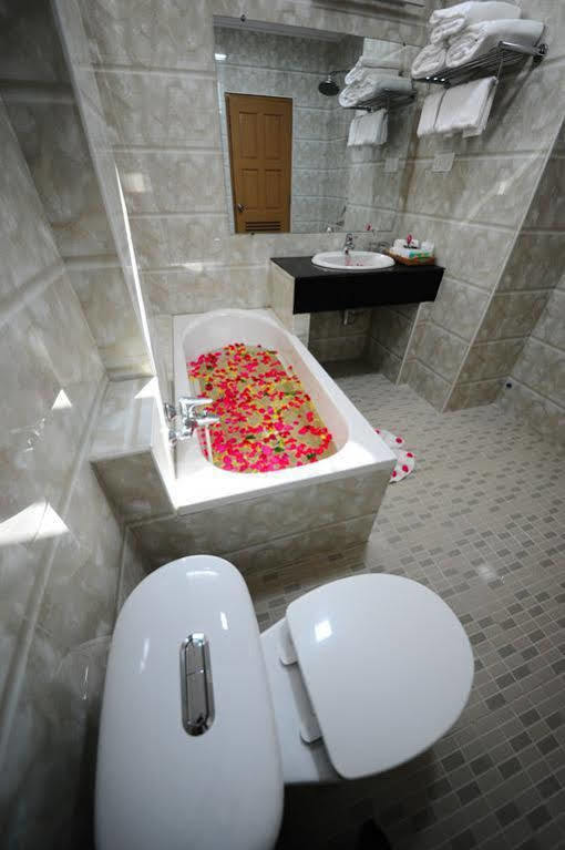 Royal Inlay Hotel Nyaung Shwe Ngoại thất bức ảnh